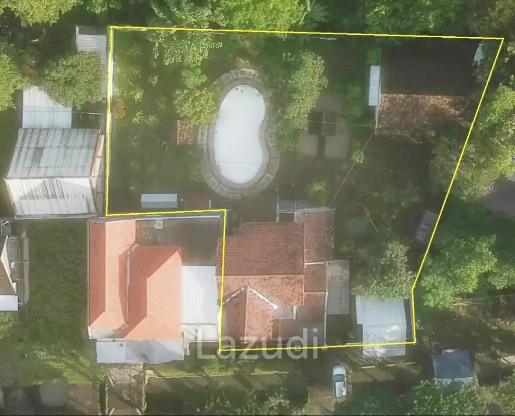 Dijual Cepat Rumah Semi Villa di Pandaan Pasuruan, Tanah Luas, Halaman Luas, Ada Kolam Renang, View Gunung