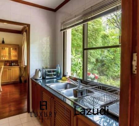 PALM HILL CONDO: 3 bedroom condominium on the ground floor