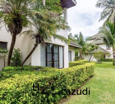 PALM HILL CONDO: 3 bedroom condominium on the ground floor