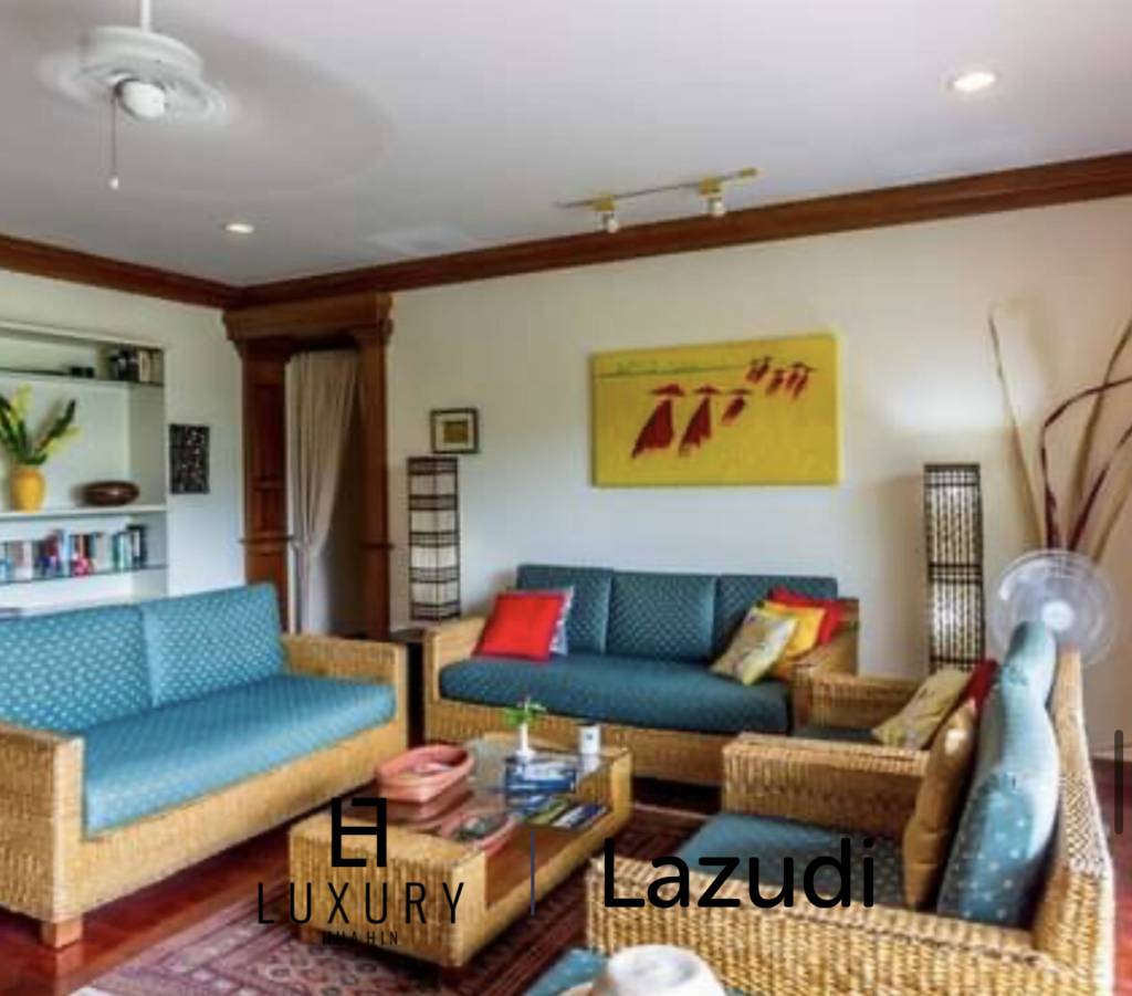 PALM HILL CONDO: 3 bedroom condominium on the ground floor