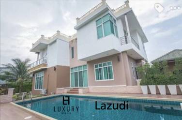 5 Bed 3 Bath Villa For Sale