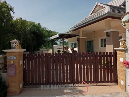 EMERALD GREEN : 4 bed pool villa