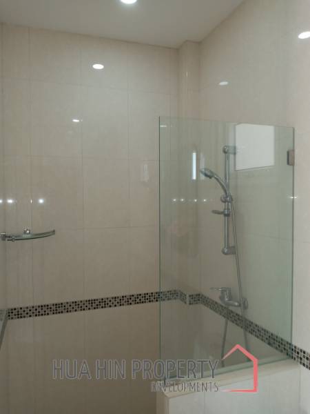 EMERALD GREEN : 4 bed pool villa