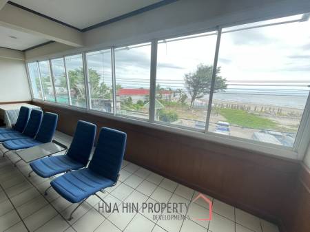 Direct on the Sea: 5 Floor Business or Private House