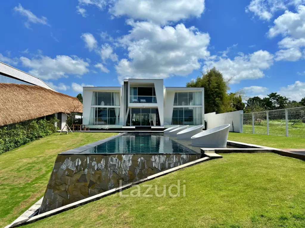 Modern Industrial Style villa in Pererenan