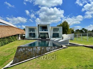 Modern Industrial Style villa in Pererenan
