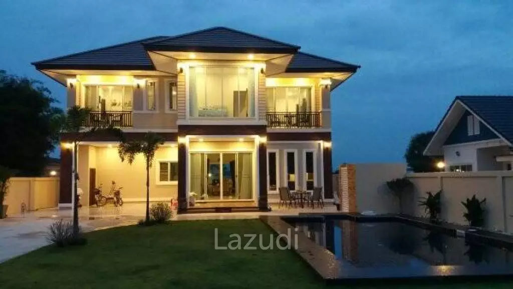 4 Bed 2 Storey pool villa