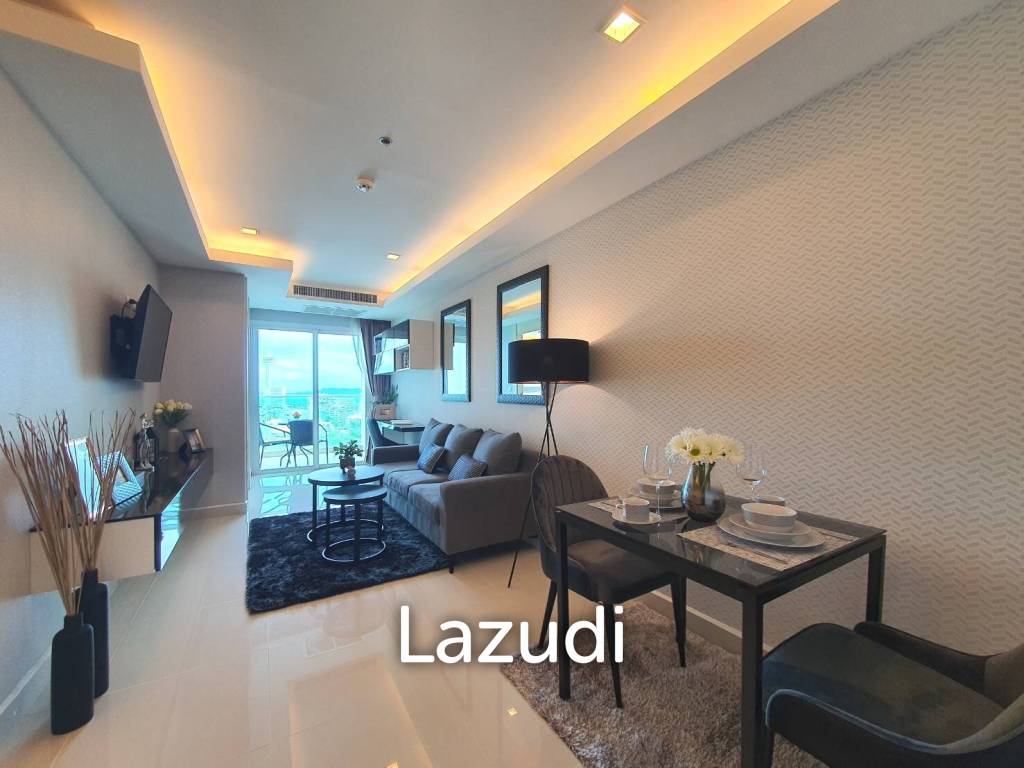 Luxury 1 bedroom condo for sale at Cosy Beach View Condominium