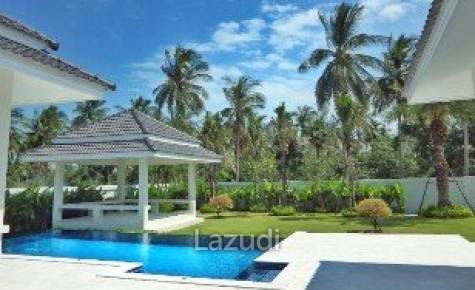 4 Bed 3 Bath 360.50 SQ.M White Beach Villa