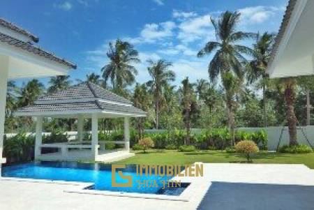 4 Bed 3 Bath 360.50 SQ.M White Beach Villa