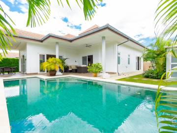 3 Bedroom 2 Bathroom Villa at Mali Residence. Freehold