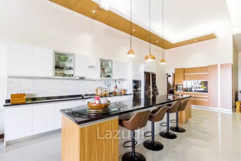 DISCOUNT Stunning Executive Style Villa With Breath Taking Views