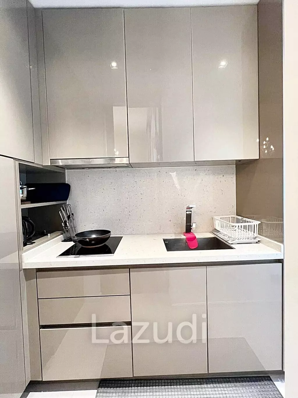 1 Bed 1 Bath 54 SQ.M. The Diplomat 39