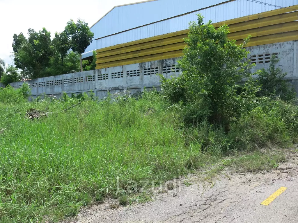 Land 472 SQ.M Close to Tesco Lotus Pran Buri