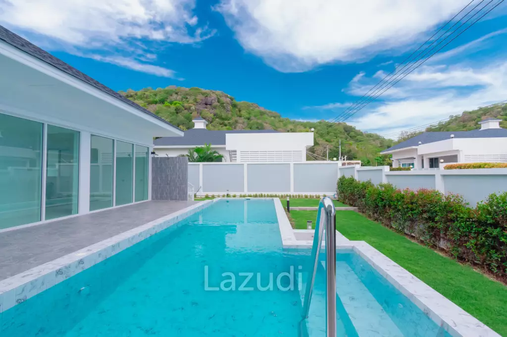 New Modern Villa with Pool in Nong Kae Hua Hin