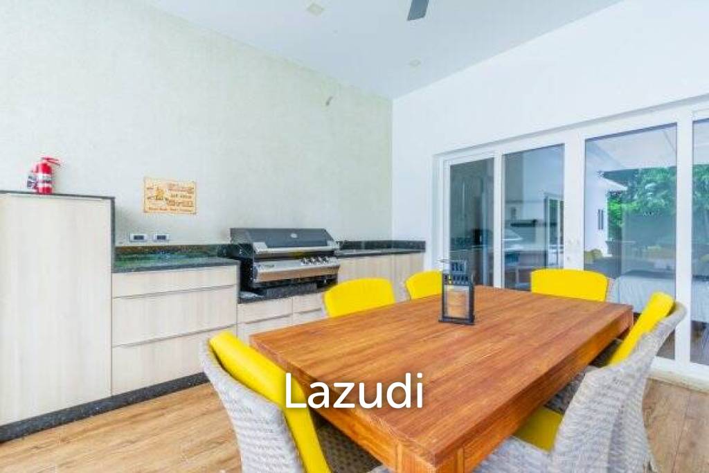 1,600 Sqm 5 Bed 6 Bath Villa For Sale