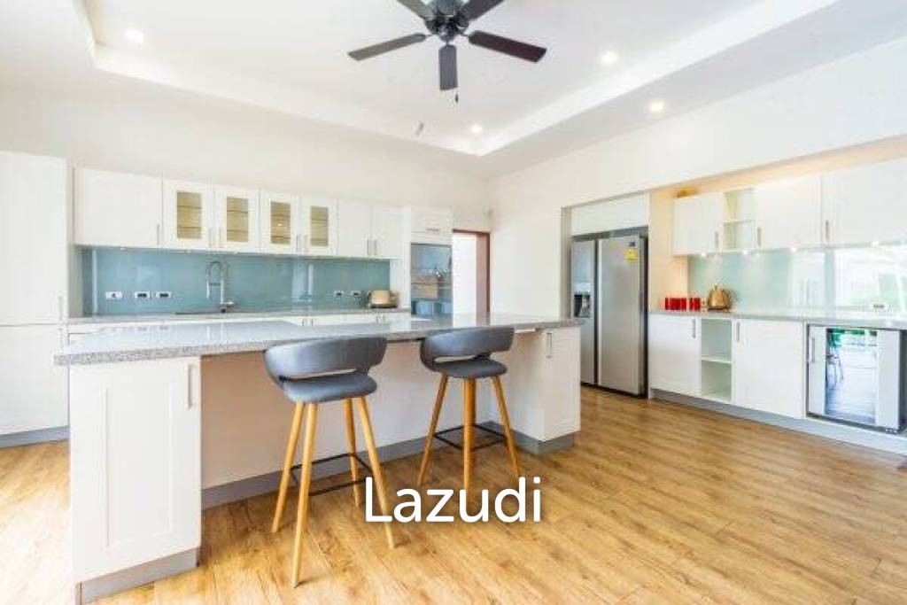 1,600 Sqm 5 Bed 6 Bath Villa For Sale