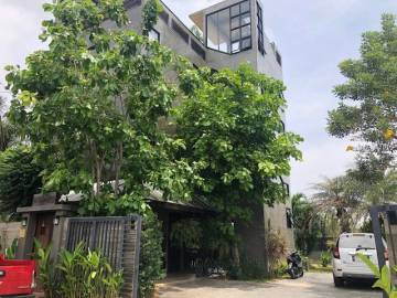 Modern designer 3 storey pool villa Guesthouse with roof terrace with sea views, only 200 meters from pristine beach.