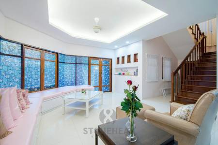 Two Storey 4 Bedroom Thai Style Pool Villa For Sale In Soi 88