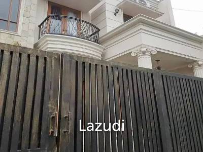 Rumah Dijual di Graha Raya Bintaro Dekat Mall Bintaro Xchange, Transmart Graha Raya, RSPI Bintaro, Stasiun Jurang Mangu