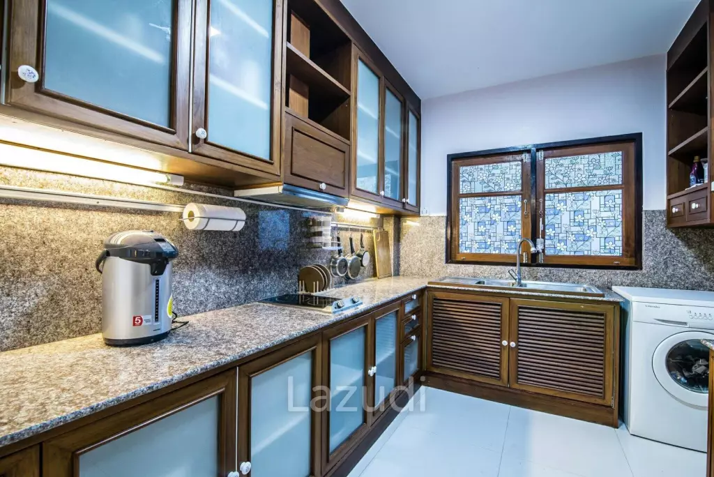 Two Story : 4 Bedroom Pool Villa For Rent Soi 94