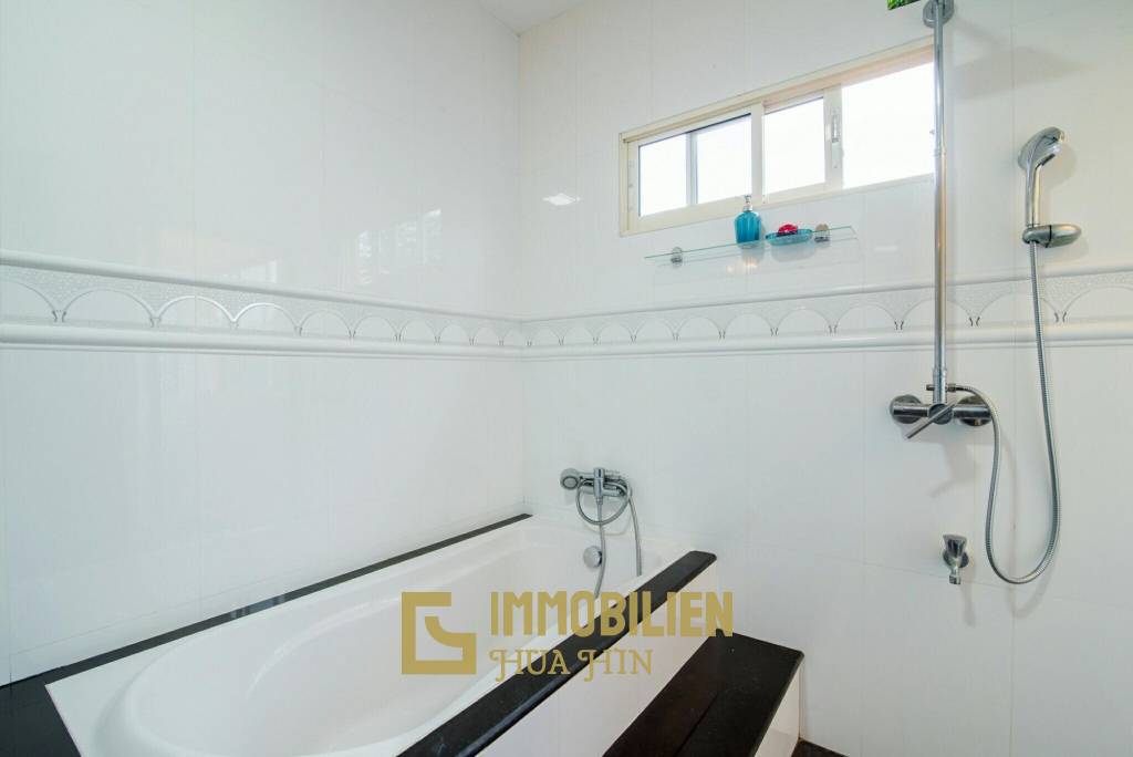 268 metro cuadrado 4 ` 3 Baño Villa de Alquiler