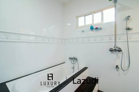 Two Story : 4 Bedroom Pool Villa For Rent Soi 94