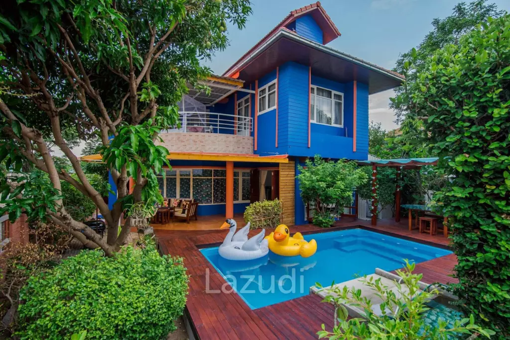 Two Story : 4 Bedroom Pool Villa For Rent Soi 94