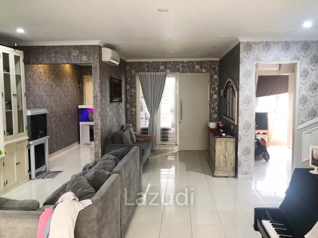 Rumah Dijual di De Latinos BSD City Dekat Stasiun Rawa Buntu, Pasar Modern BSD City, Kantor DPRD Tangerang Selatan