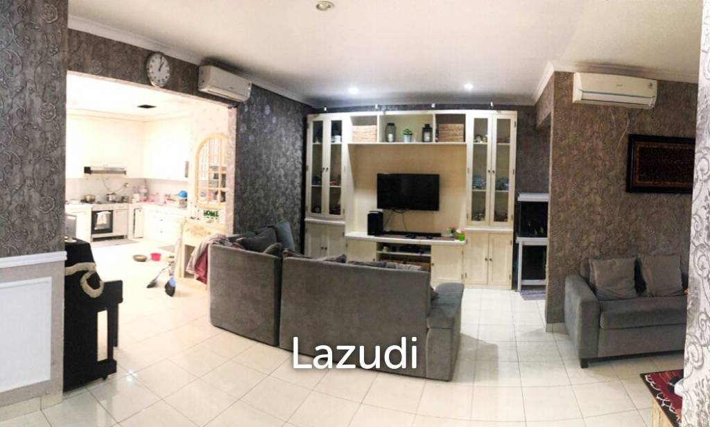 Rumah Dijual di De Latinos BSD City Dekat Stasiun Rawa Buntu, Pasar Modern BSD City, Kantor DPRD Tangerang Selatan
