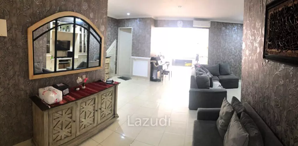 Rumah Dijual di De Latinos BSD City Dekat Stasiun Rawa Buntu, Pasar Modern BSD City, Kantor DPRD Tangerang Selatan