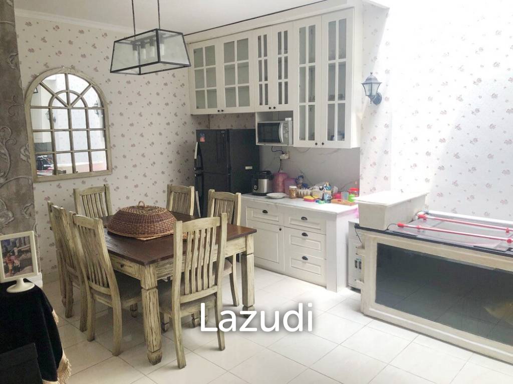 Rumah Dijual di De Latinos BSD City Dekat Stasiun Rawa Buntu, Pasar Modern BSD City, Kantor DPRD Tangerang Selatan