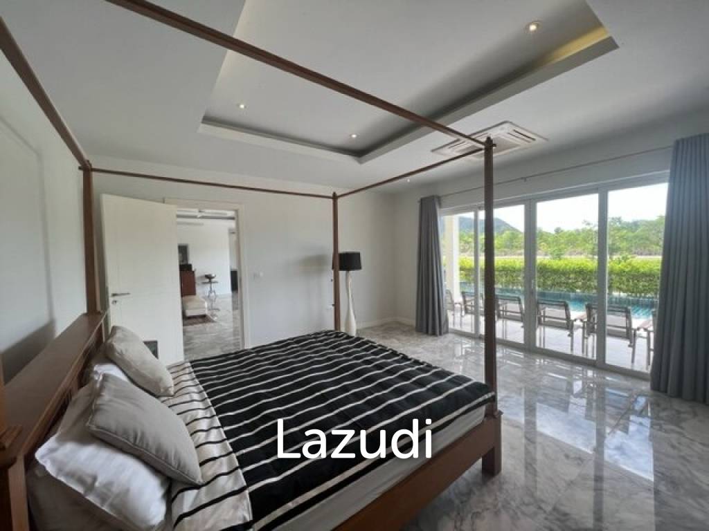 แบล็ค เมาเทนท์ วิลลา : 4 ห้องนอน 2 ชั้น