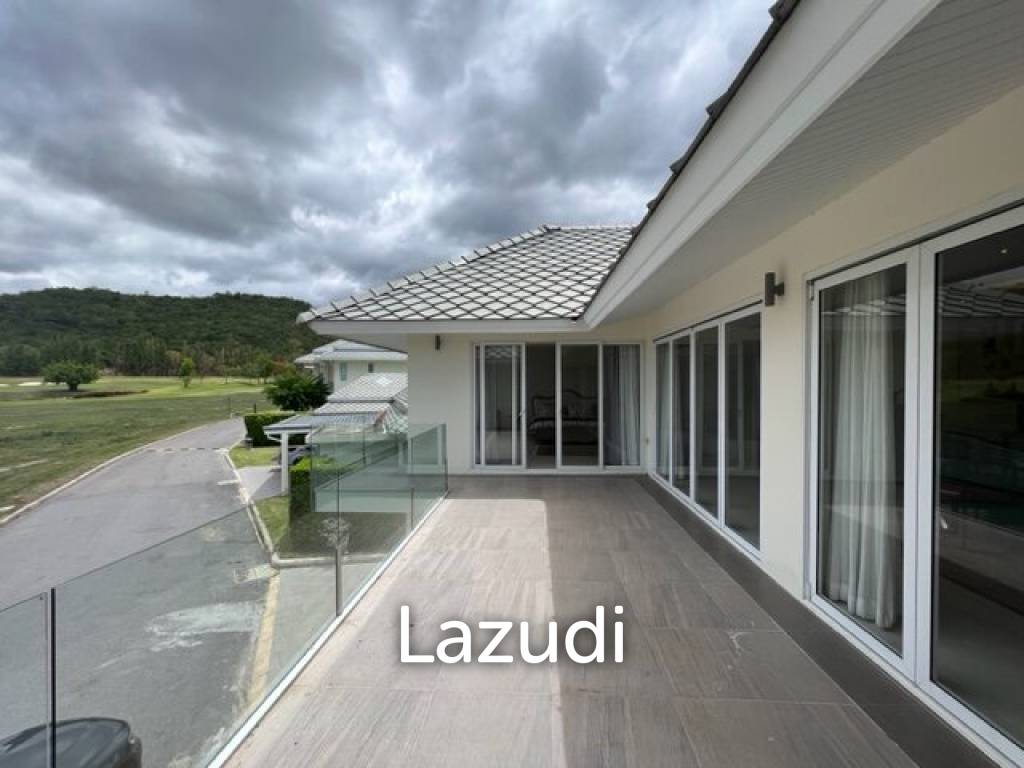 แบล็ค เมาเทนท์ วิลลา : 4 ห้องนอน 2 ชั้น