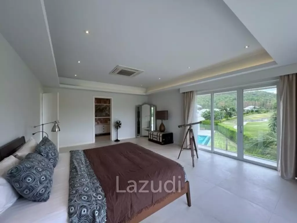 BLACK MOUNTAIN VILLA  : 4 bed 2 storey