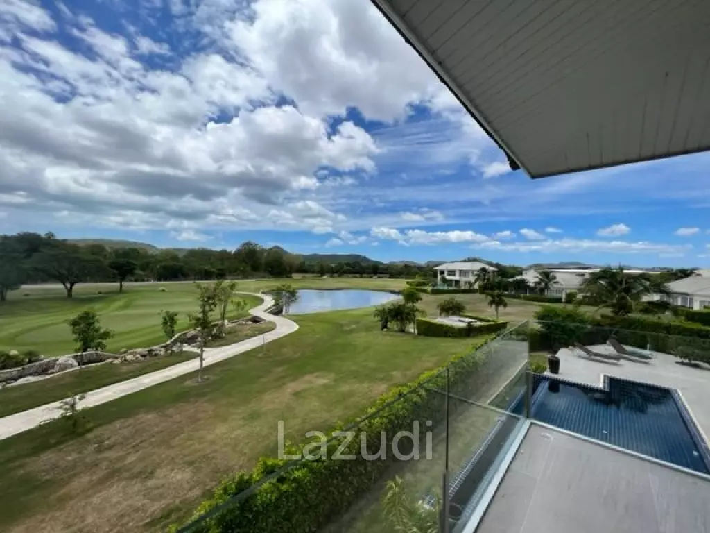 BLACK MOUNTAIN VILLA  : 4 bed 2 storey