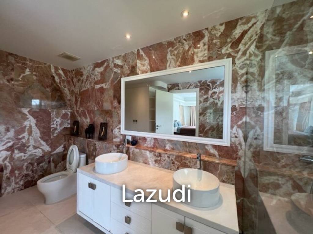 แบล็ค เมาเทนท์ วิลลา : 4 ห้องนอน 2 ชั้น