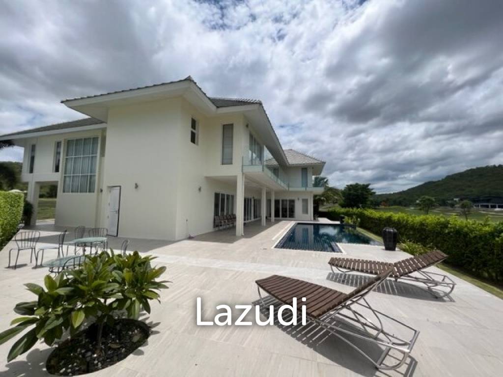 แบล็ค เมาเทนท์ วิลลา : 4 ห้องนอน 2 ชั้น