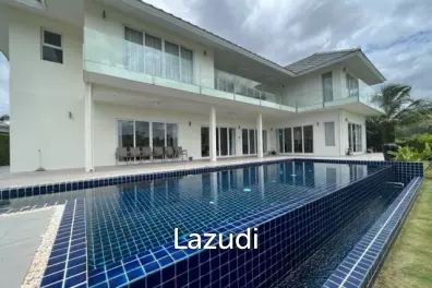 BLACK MOUNTAIN VILLA  : 4 bed 2 storey