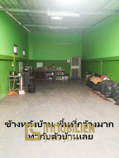 Commercial Building For Sale Close To Old Market Pranburi