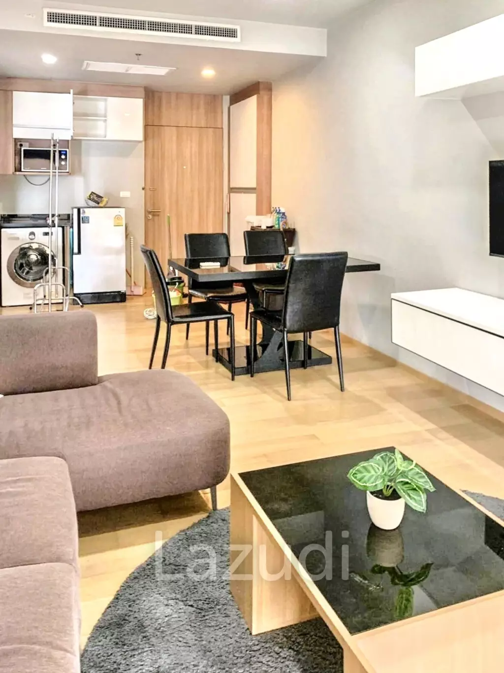 1 Bed 1 Bath 50 SQ.M Noble Revent Phayathai
