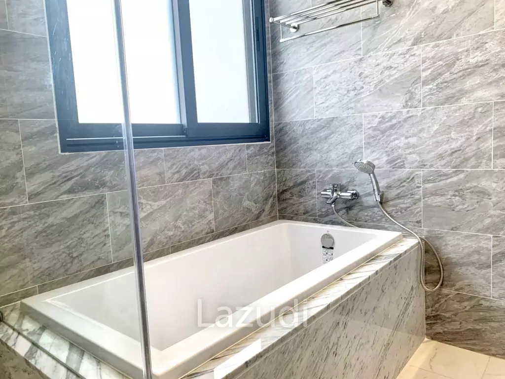 111 Residence Luxury Apartment Sukhumvit 39 (Soi Phopmit) for RENT