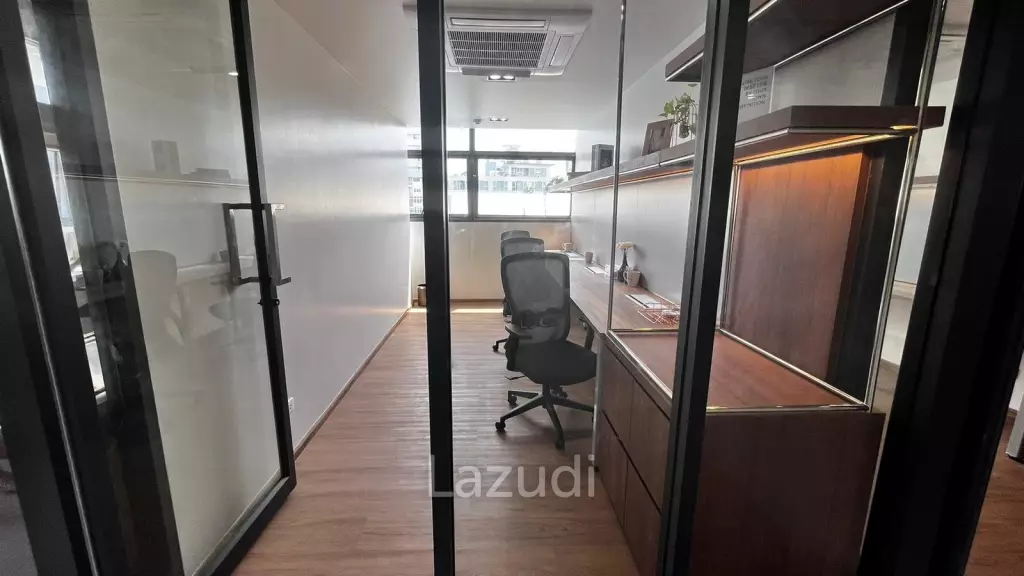 Service Office For Rent at Workstories (3 Pax)