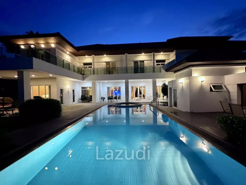 7 Bed 7 Bath 2,475 SQ.M Windmill Park
