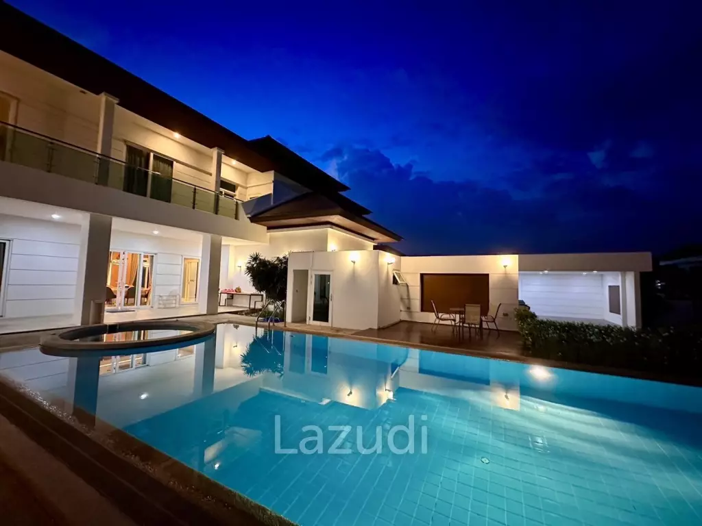 7 Bed 7 Bath 2,475 SQ.M Windmill Park