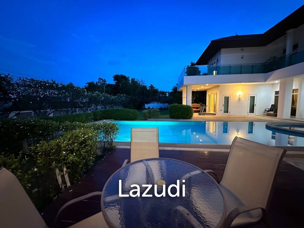 7 Bed 7 Bath 2,475 SQ.M Windmill Park