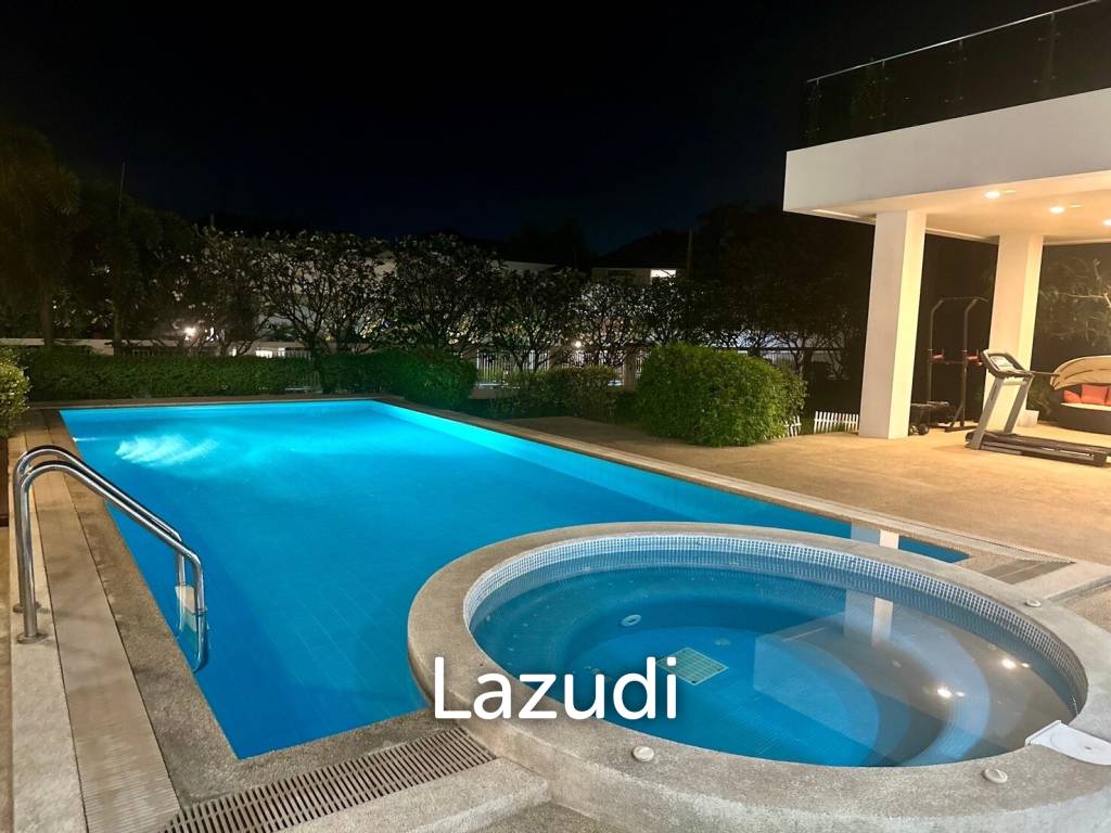 7 Bed 7 Bath 2,475 SQ.M Windmill Park