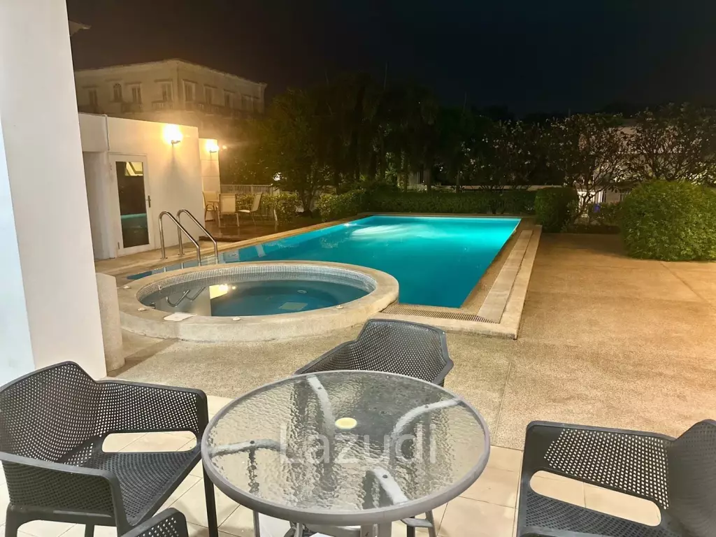 7 Bed 7 Bath 2,475 SQ.M Windmill Park