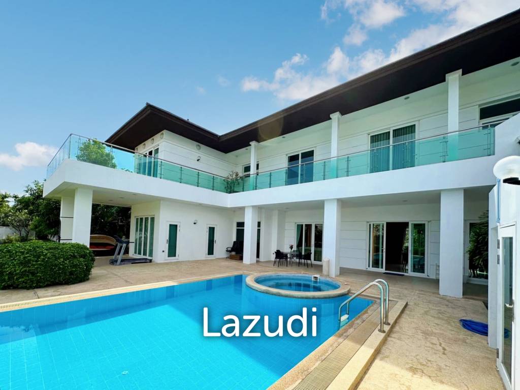 7 Bed 7 Bath 2,475 SQ.M Windmill Park