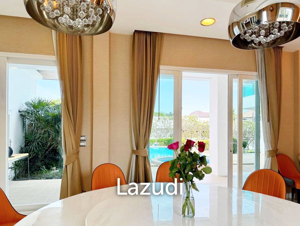 7 Bed 7 Bath 2,475 SQ.M Windmill Park